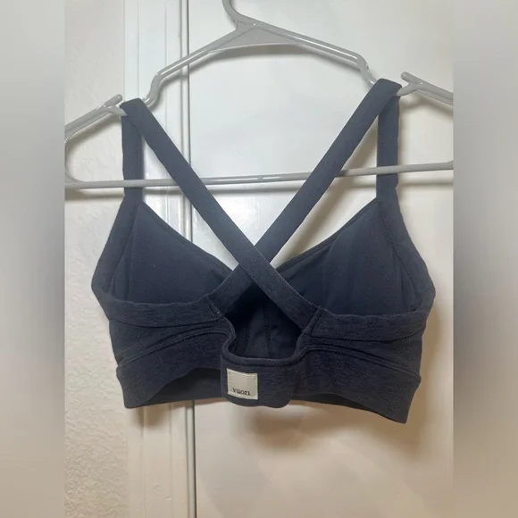 Vuori Elevation Ruched Bra in Navy Size XS - Picture 5 of 6